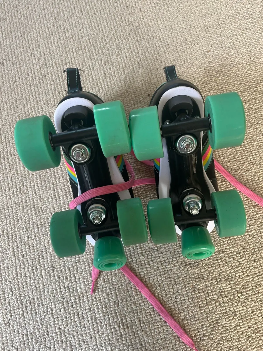 Kids rollerskates - Image 4