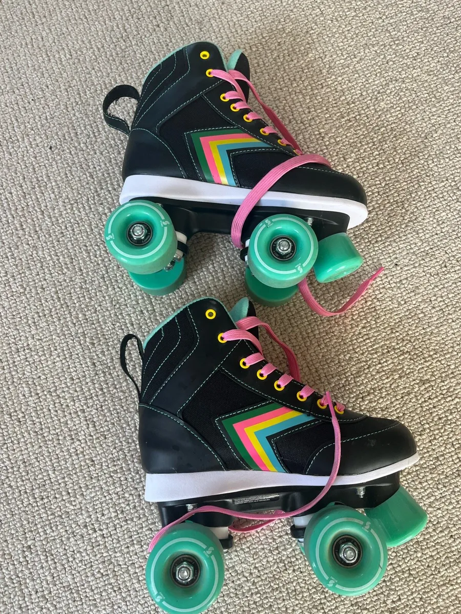 Kids rollerskates - Image 1