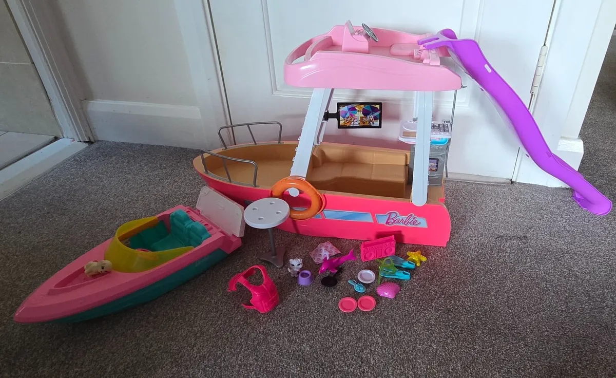 Barbie boats