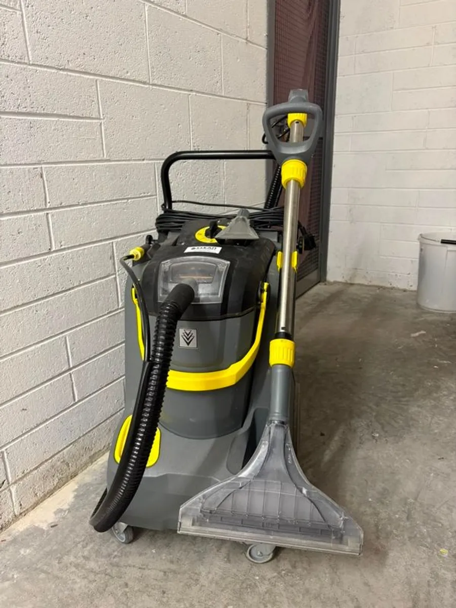 Karcher Carpet Cleaner - Image 2