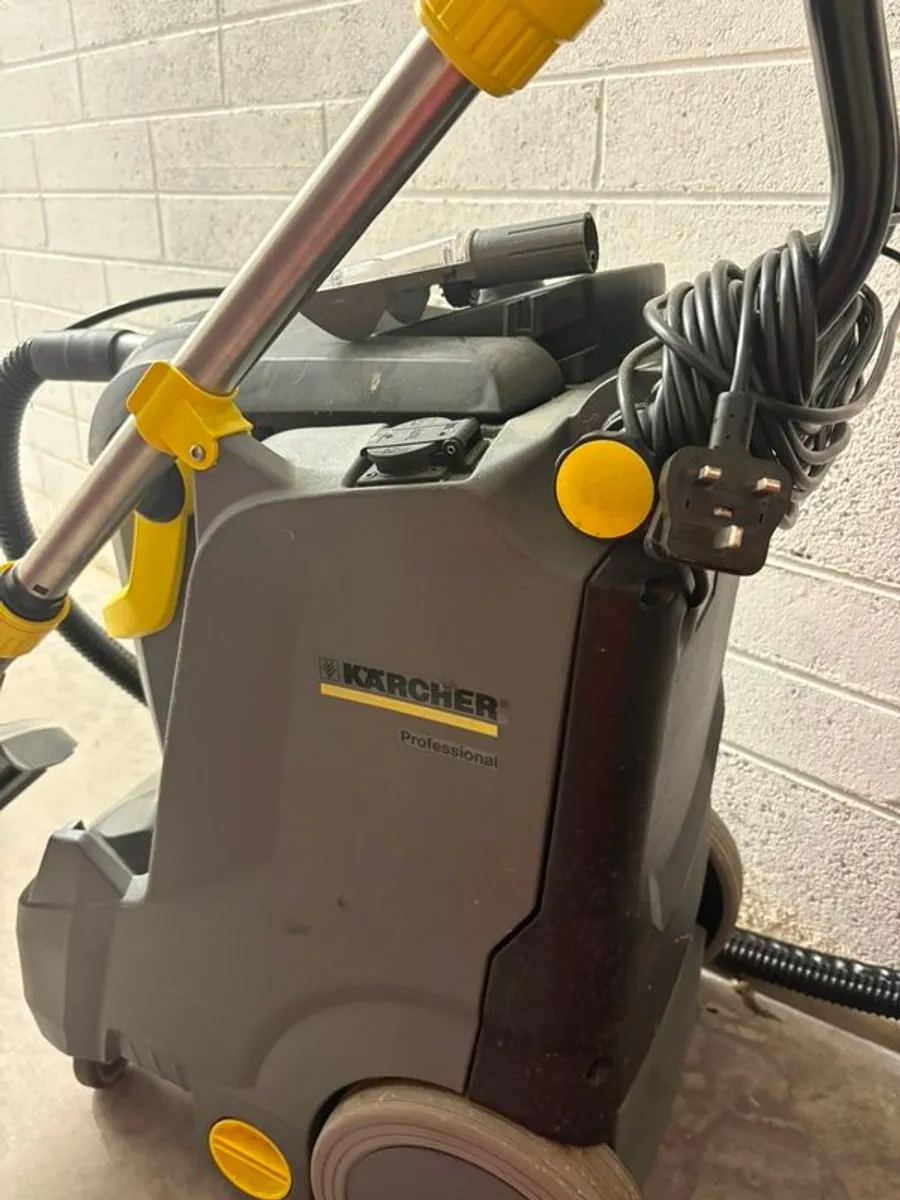 Karcher Carpet Cleaner - Image 3