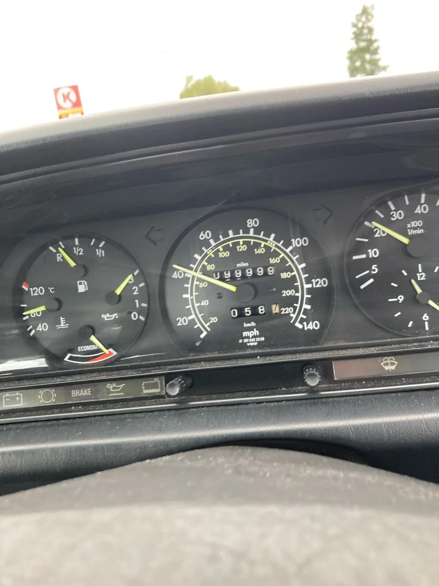 Mercedes 190 W201 1986 - Image 4