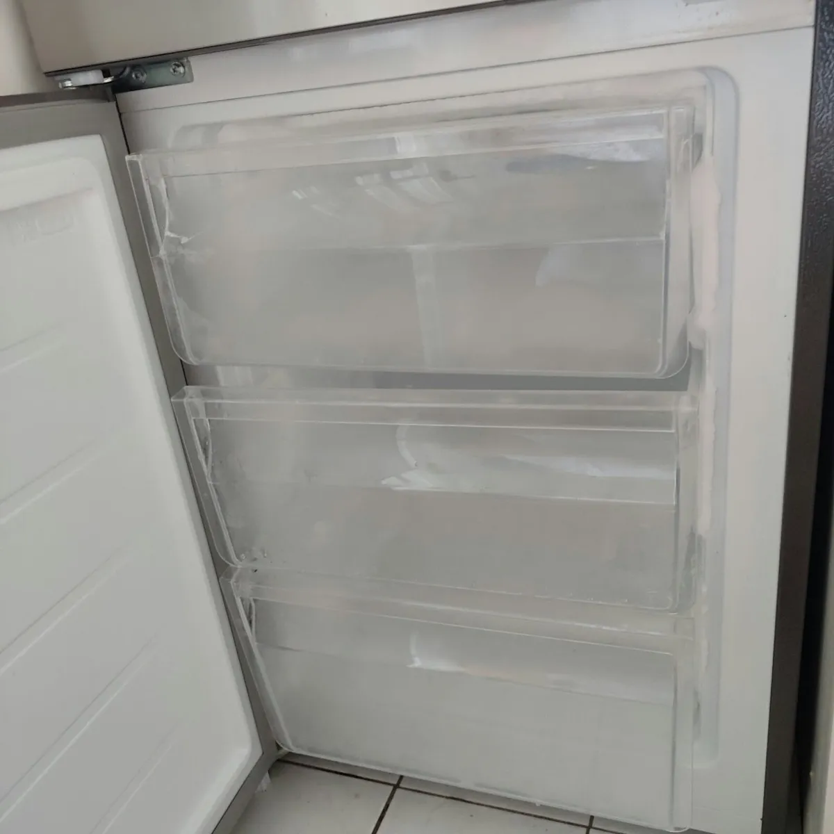 Freestanding Tall Fridge Freezer – Silver - Image 2