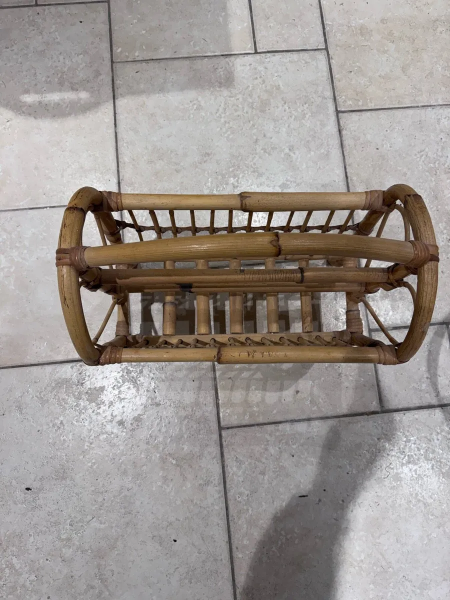 Vintage magazine rack - Image 1