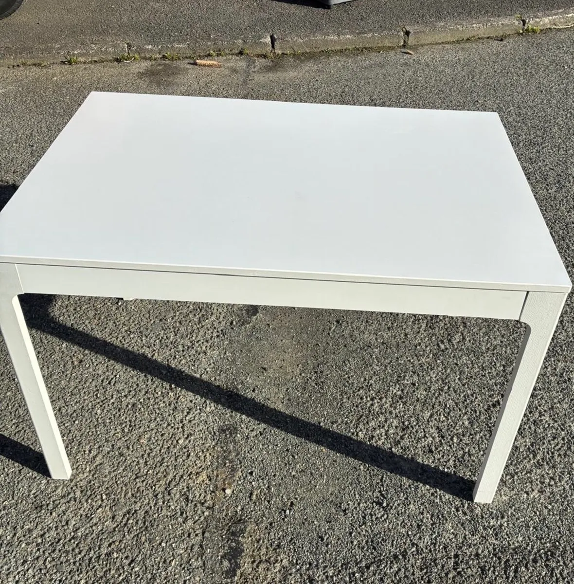 White extending Table and 4 Chairs - Image 3
