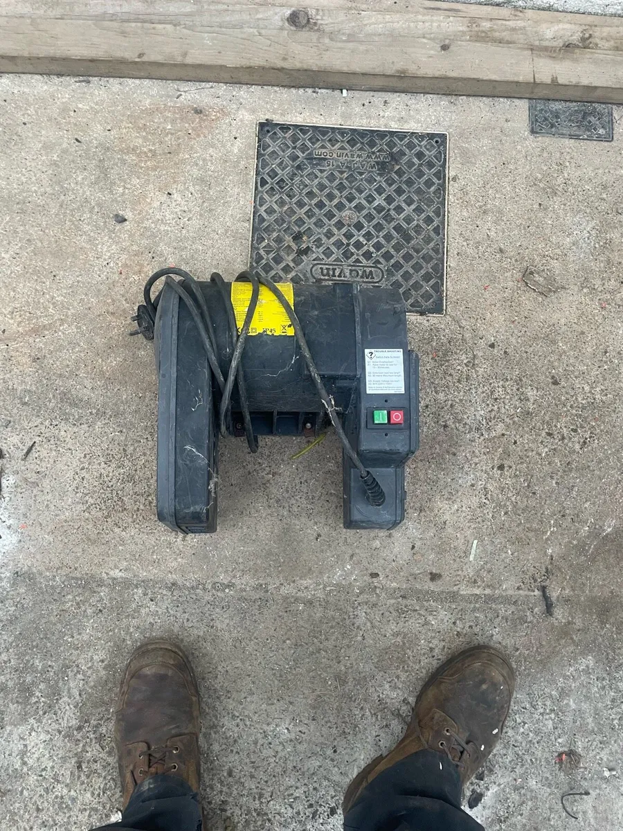 Electric motor for belle cement mixer