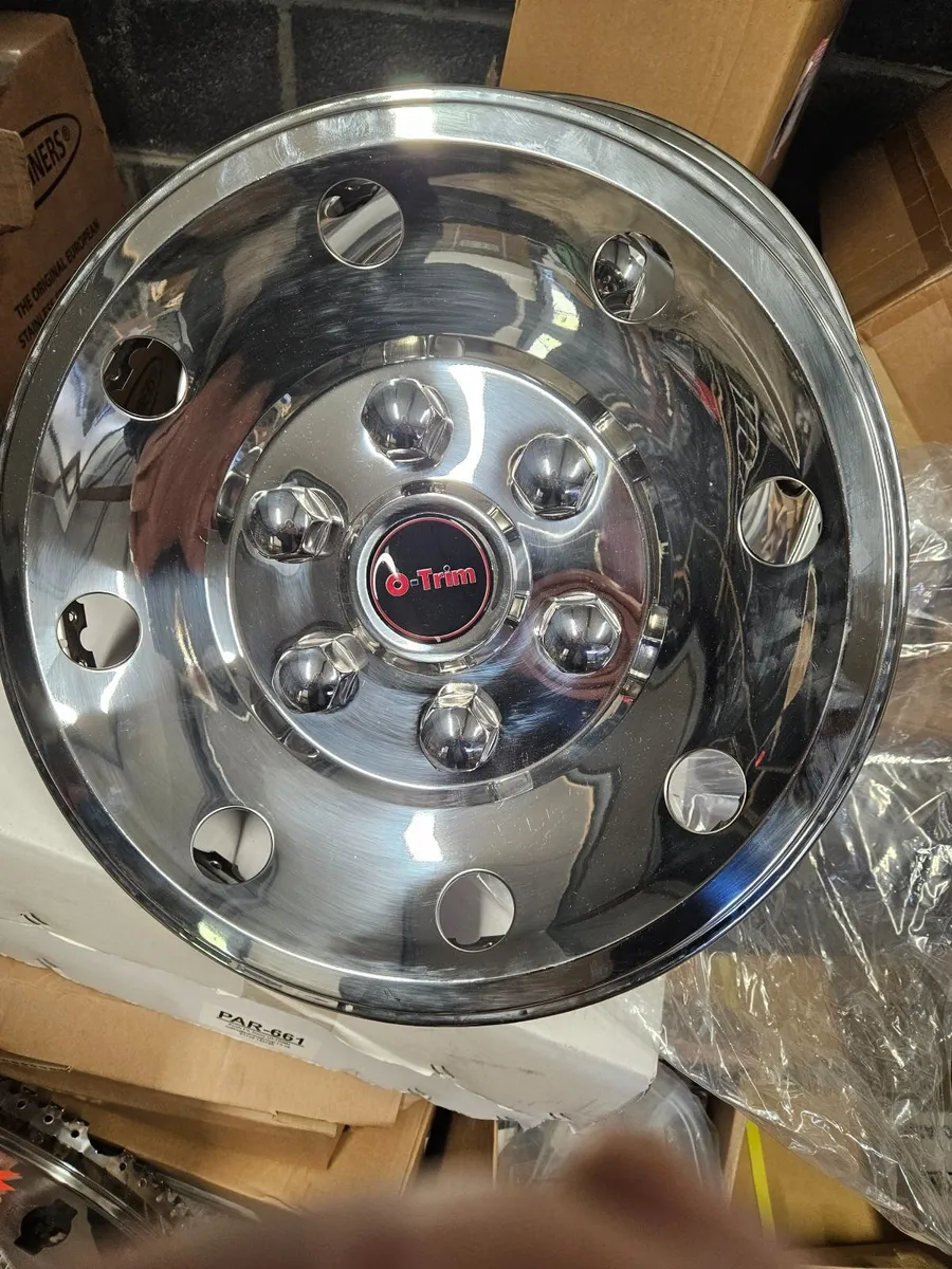 Volvo Other 2002 - Image 3