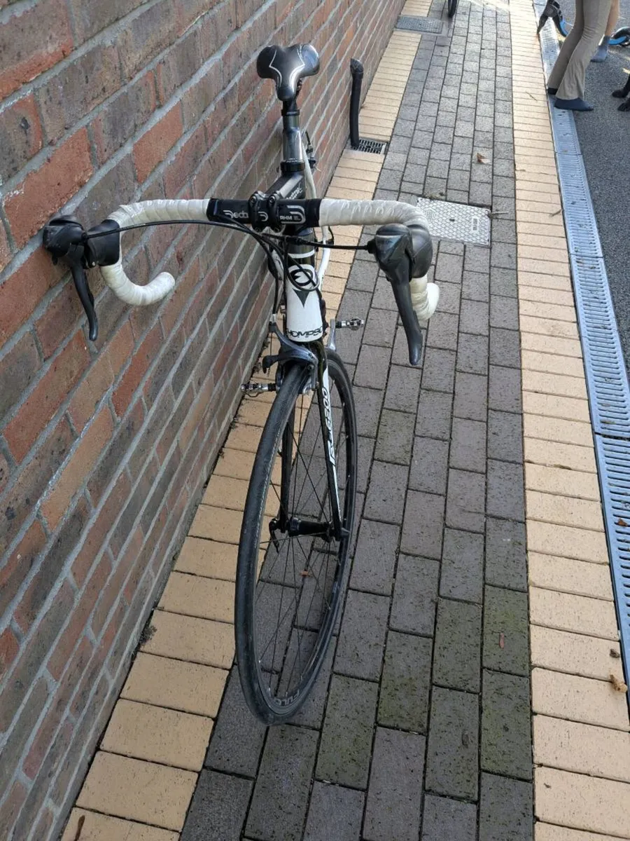 Thompson R-6200 road bike - Image 2
