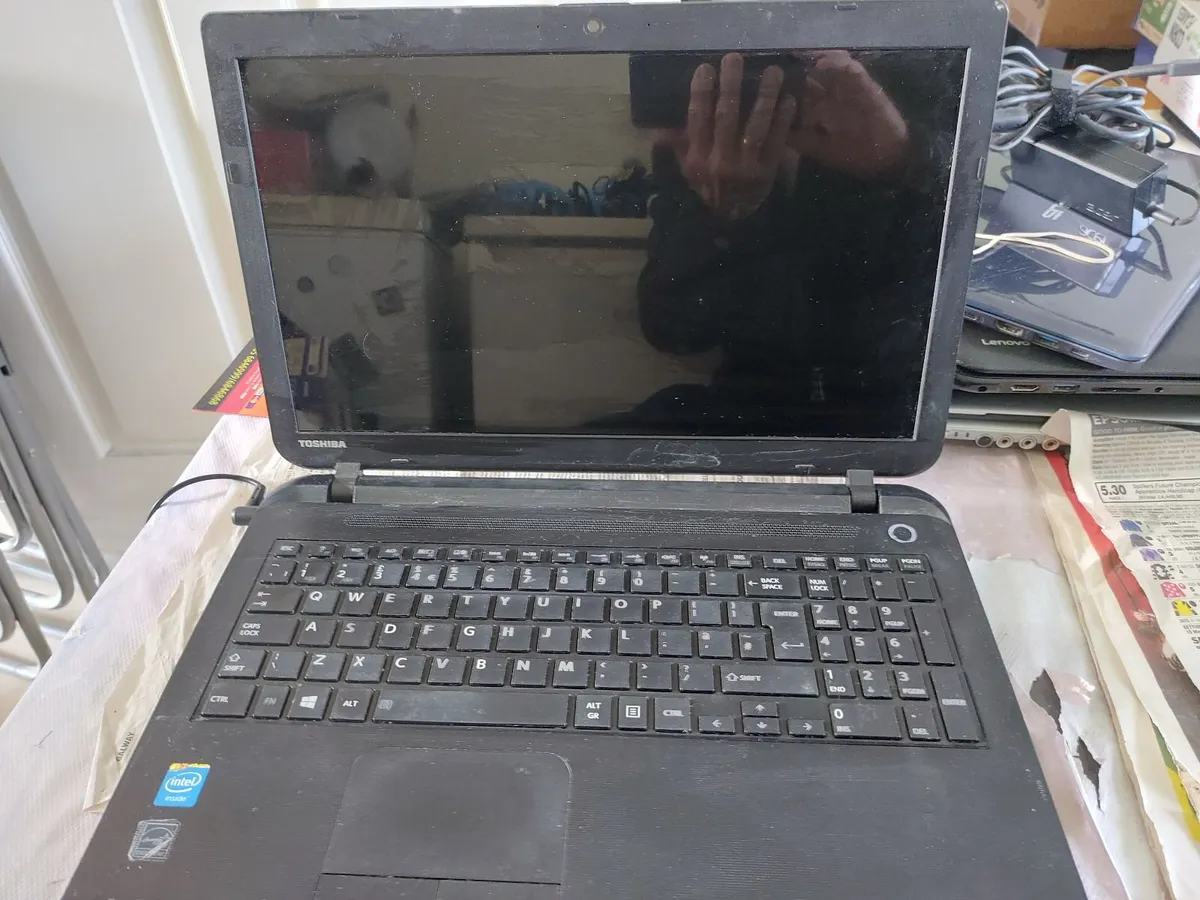 Toshiba Satellite C50-B-14D Laptop, 4GB Ram, 500GB - Image 1