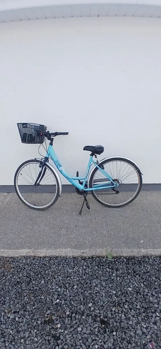 LADIES BICYCLE - Image 1