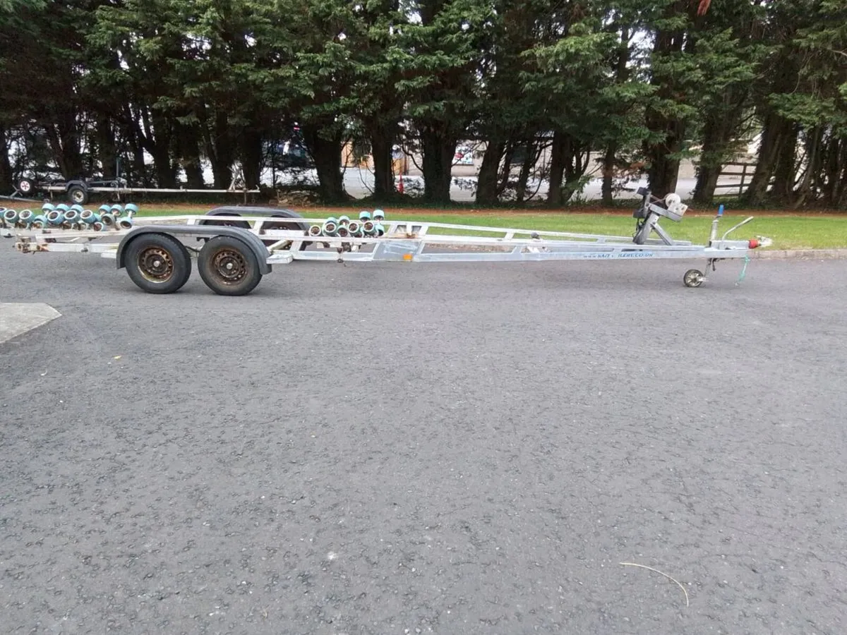 Roller coaster boat trailer - Image 1