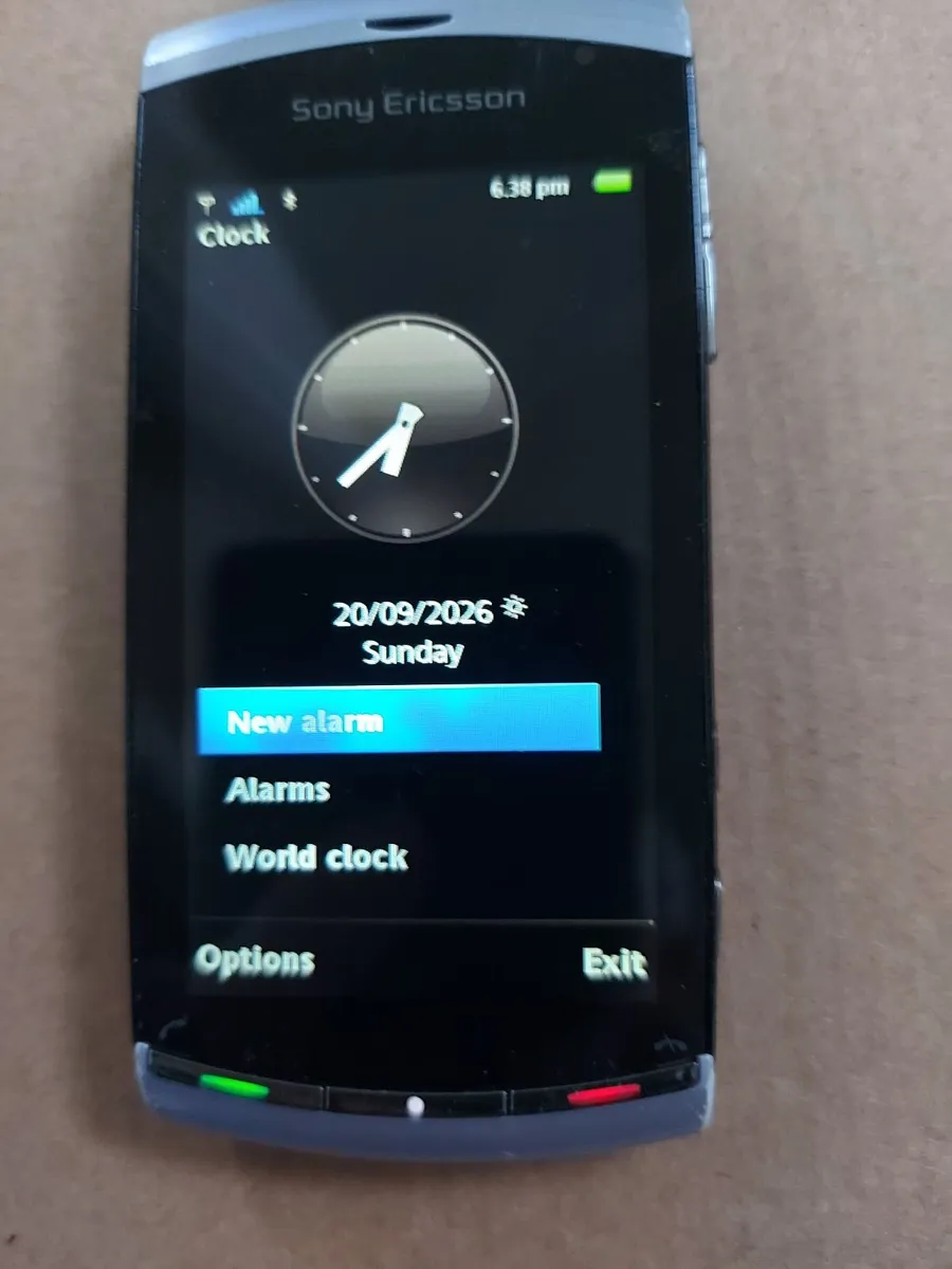 Sony Ericsson Model U5i, 8.1 MP camera - Image 3