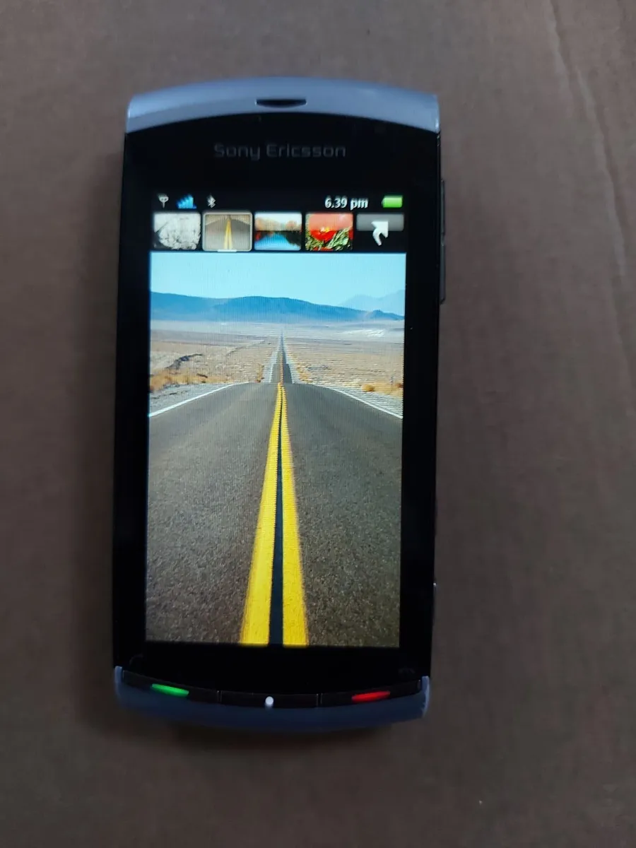 Sony Ericsson Model U5i, 8.1 MP camera - Image 1