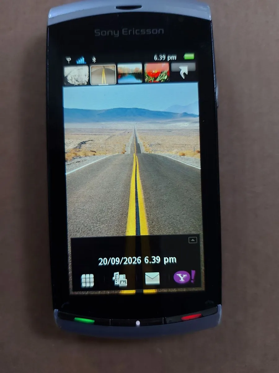 Sony Ericsson Model U5i, 8.1 MP camera - Image 2