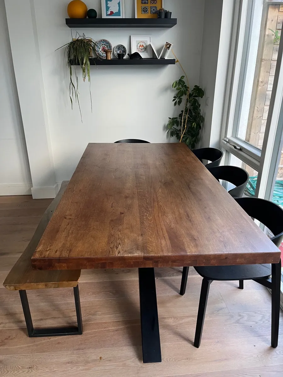 Dining table and seating - Image 2