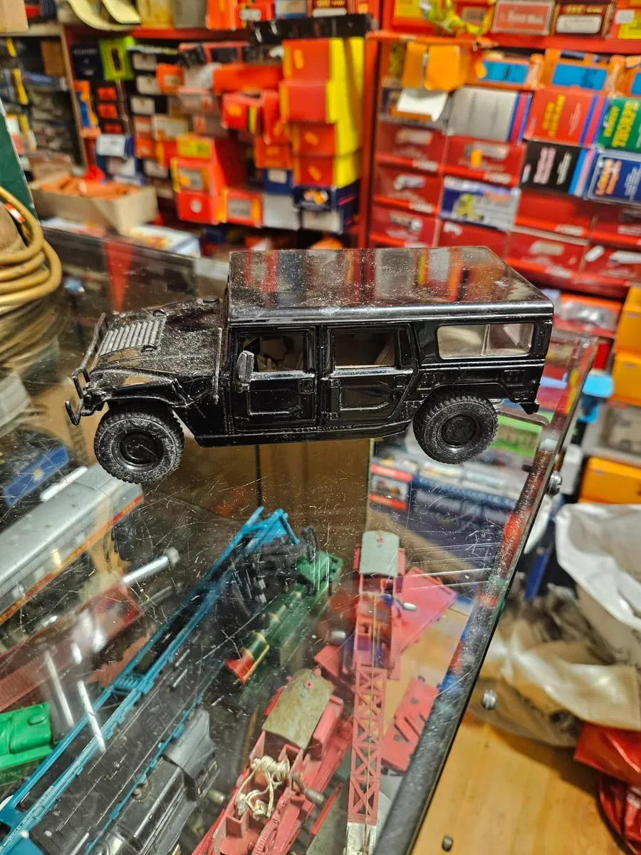 Corgi Maisto Hummer 1.24 - Image 3