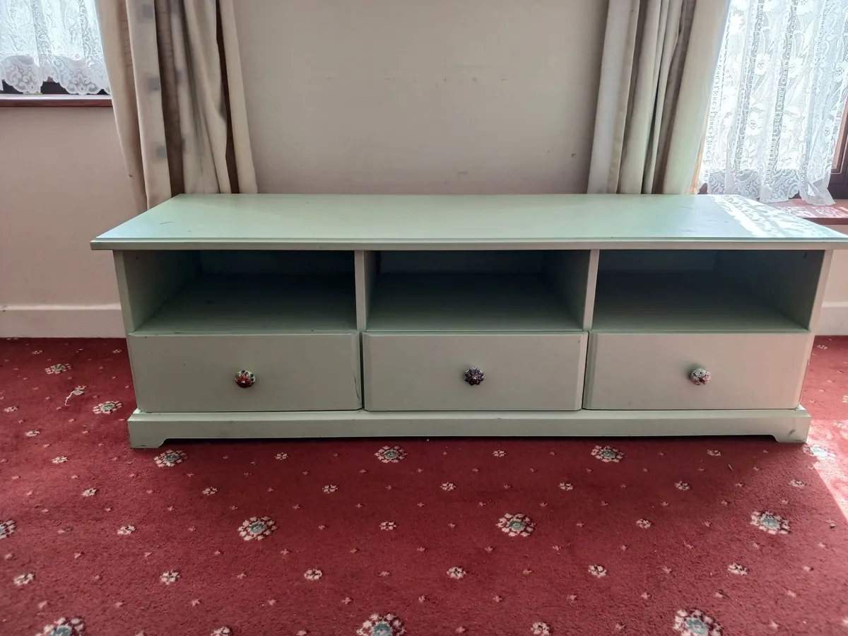 TV unit - Image 1