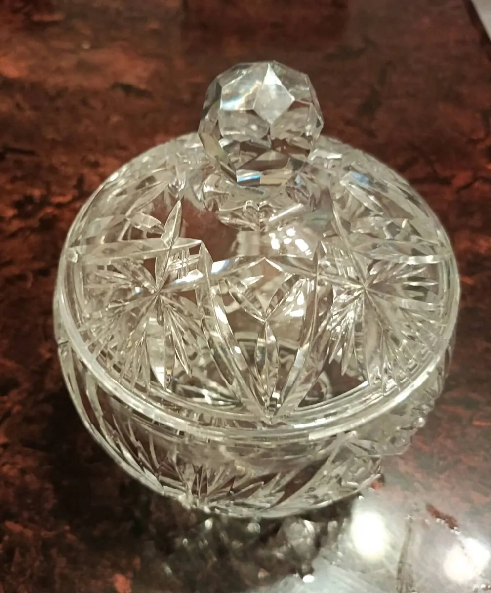 Heavy cut crystal lidded bowl - Image 2