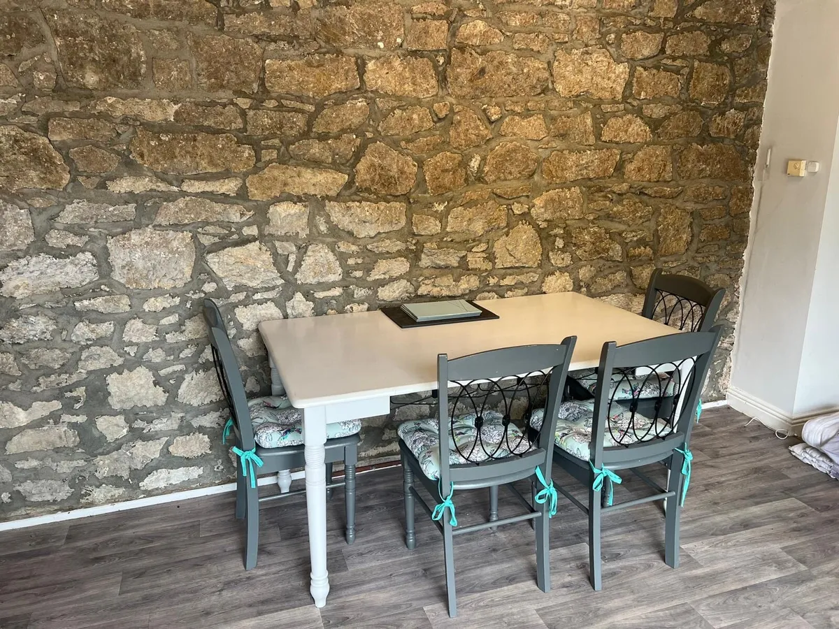 Chair and table set - Image 2