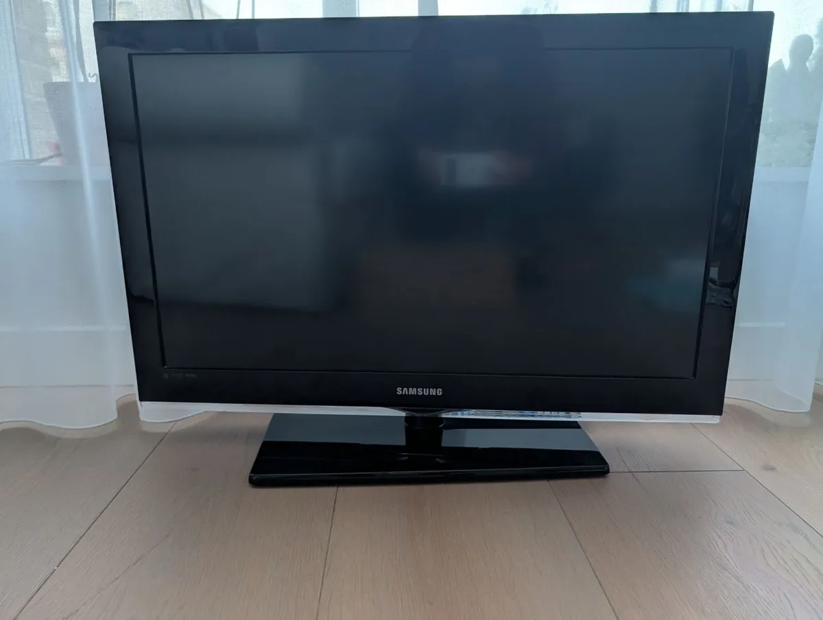 TV 32 inch - Image 4