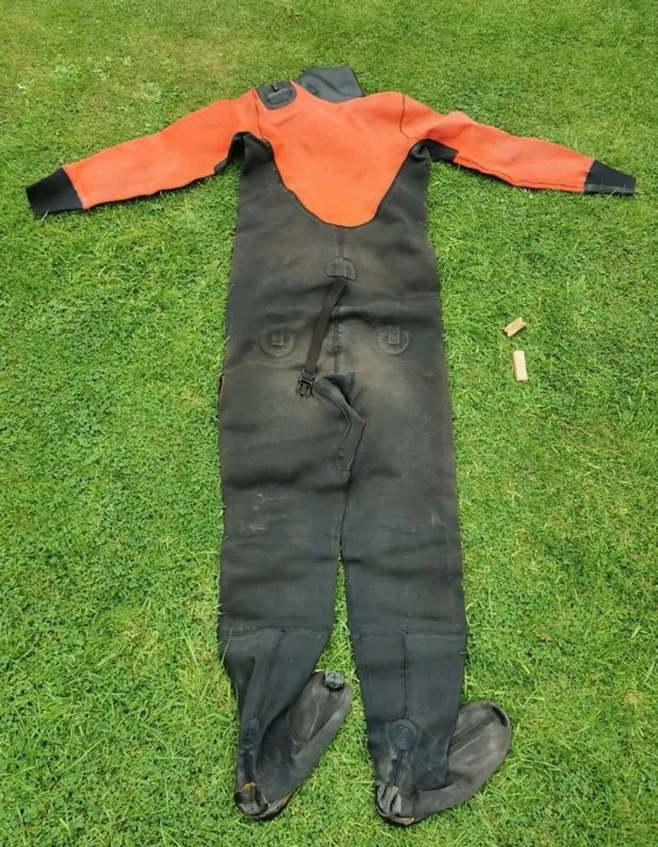 DUI drysuit for sale + Lifting bags - Image 4