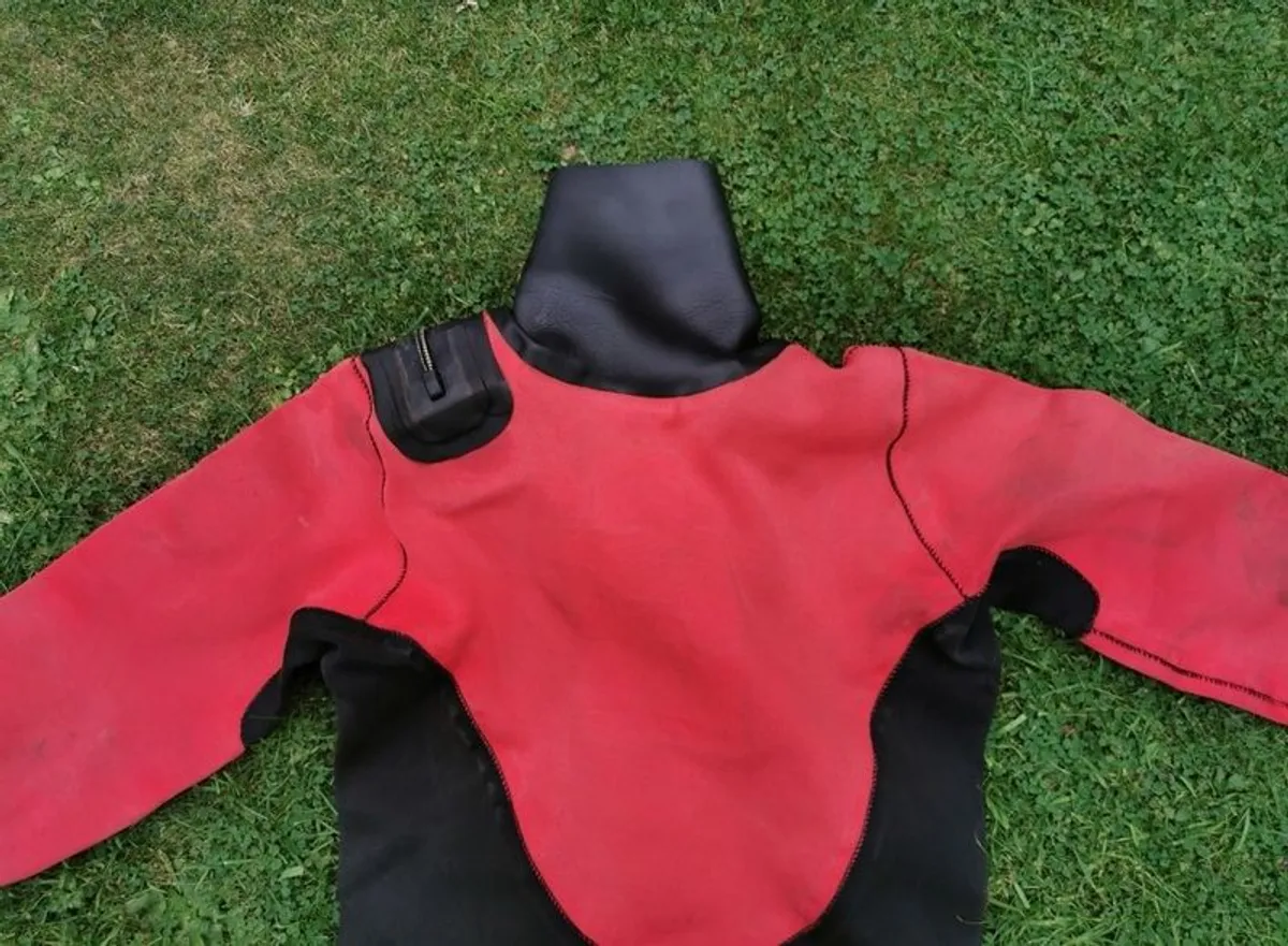 DUI drysuit for sale + Lifting bags - Image 1