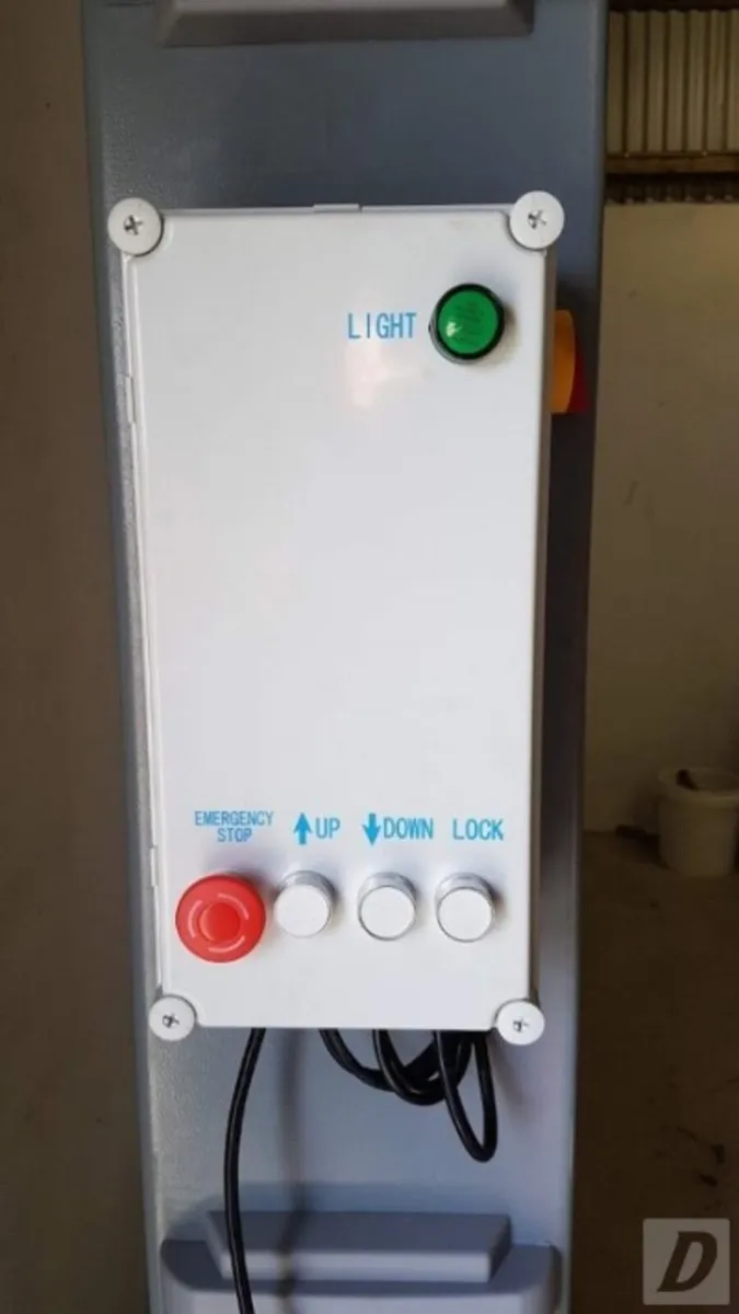 2 post car lift new - Image 2