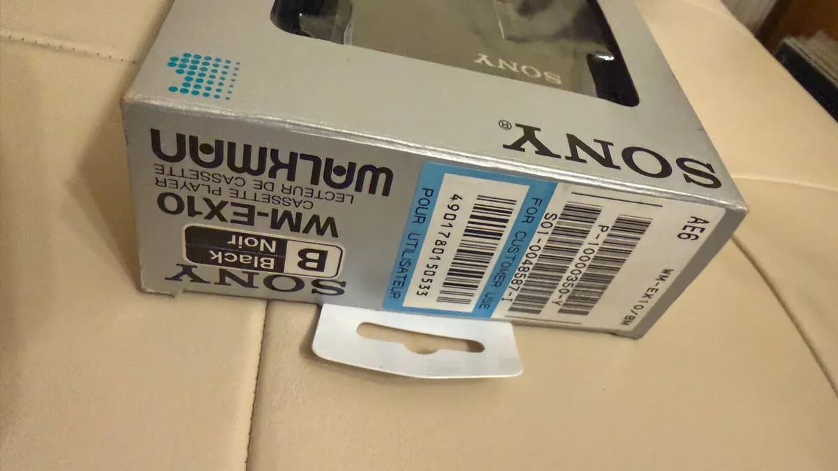 Sony Walkman - NEW - Image 3