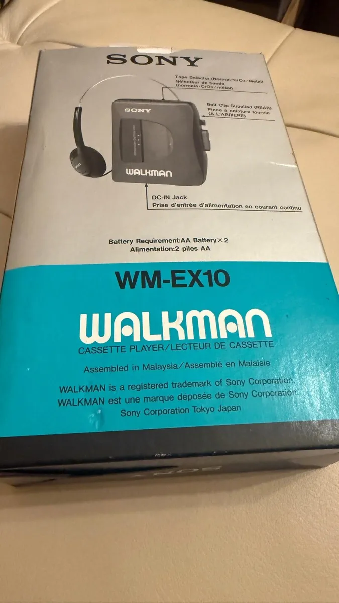 Sony Walkman - NEW - Image 2