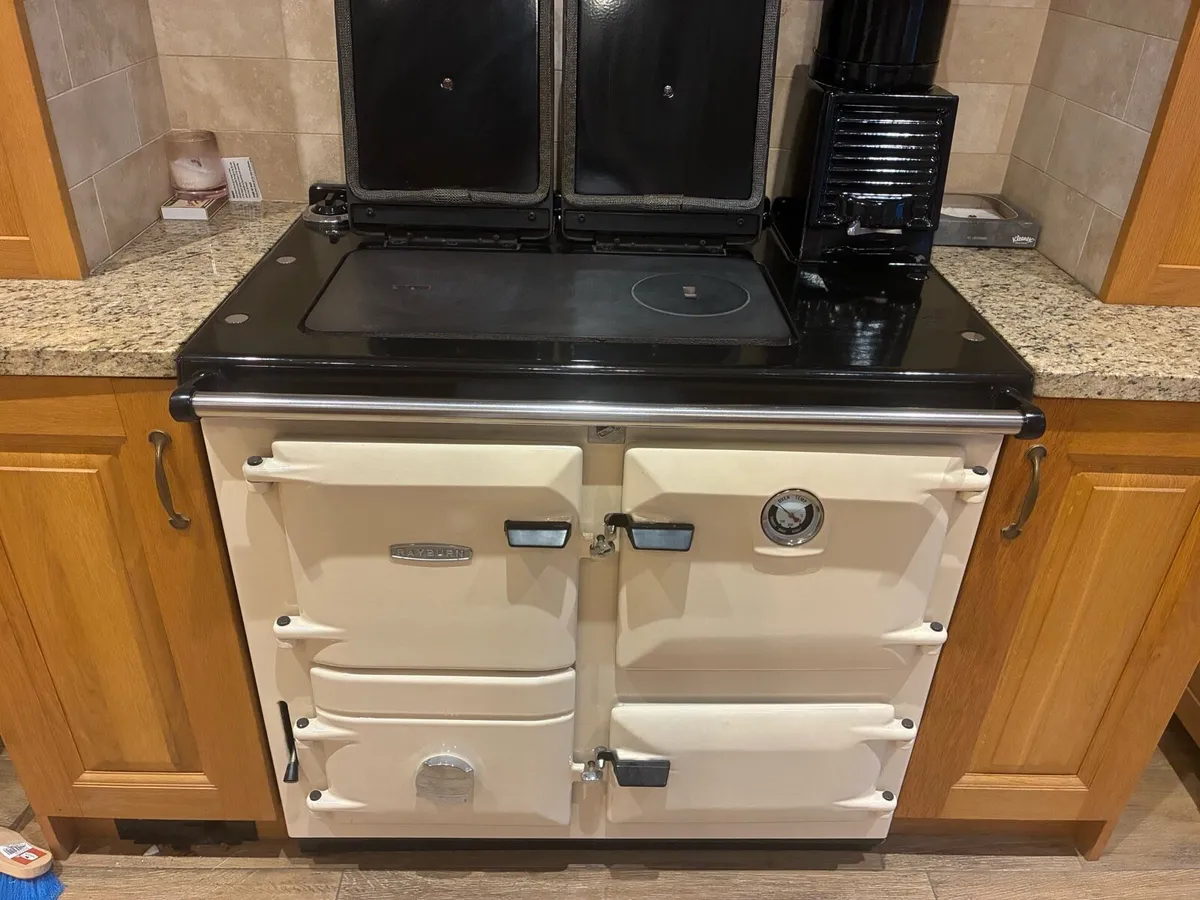 Rayburn solid fuel cooker - Image 1