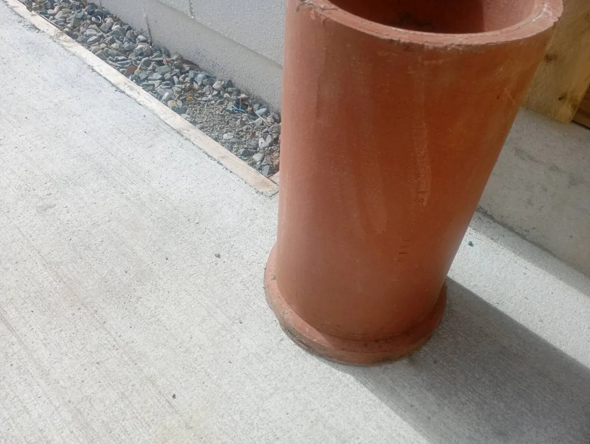 2 Chimney Pots   multi uses - Image 4