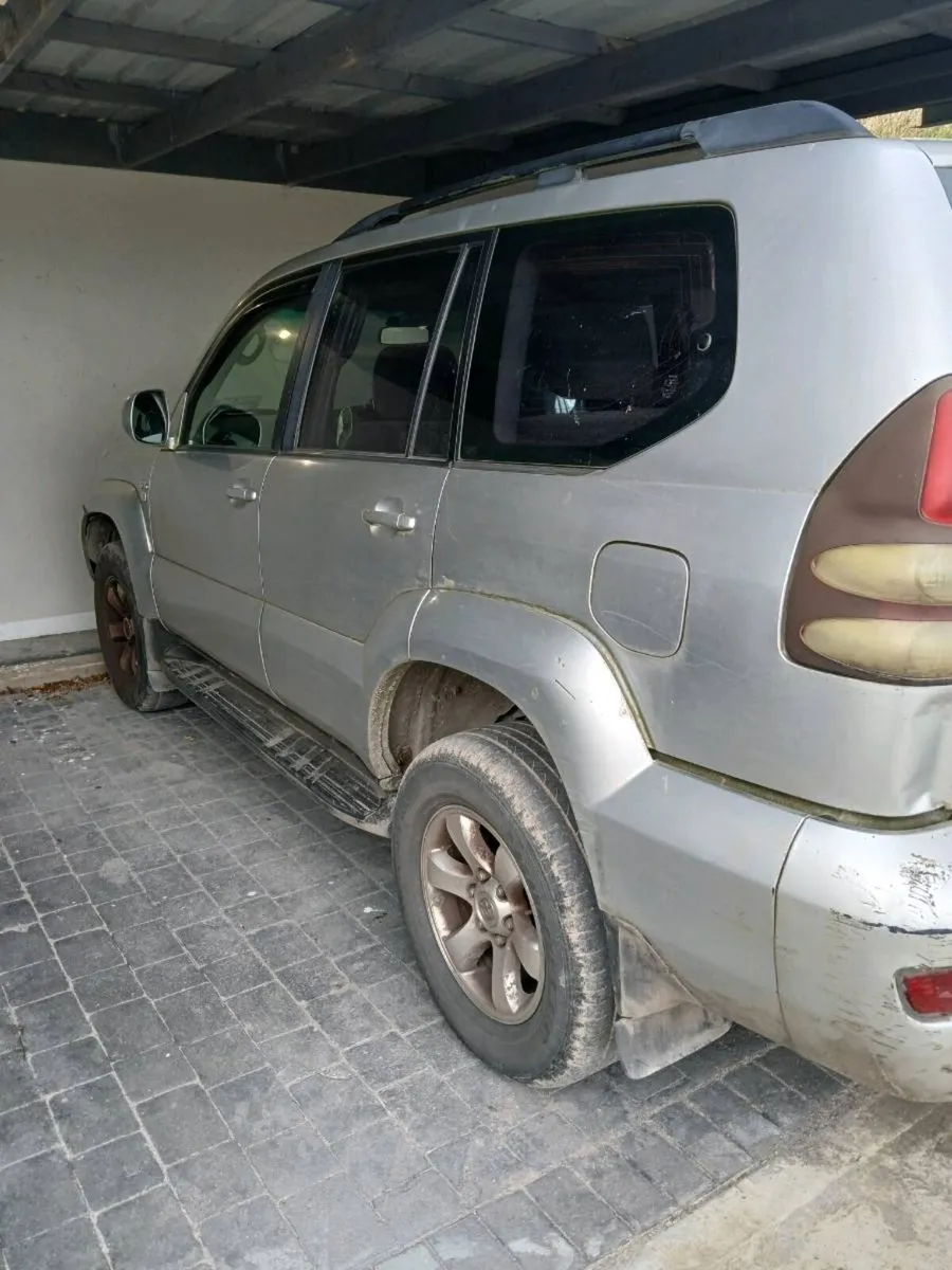 Toyota landcruiser crewcab - Image 3
