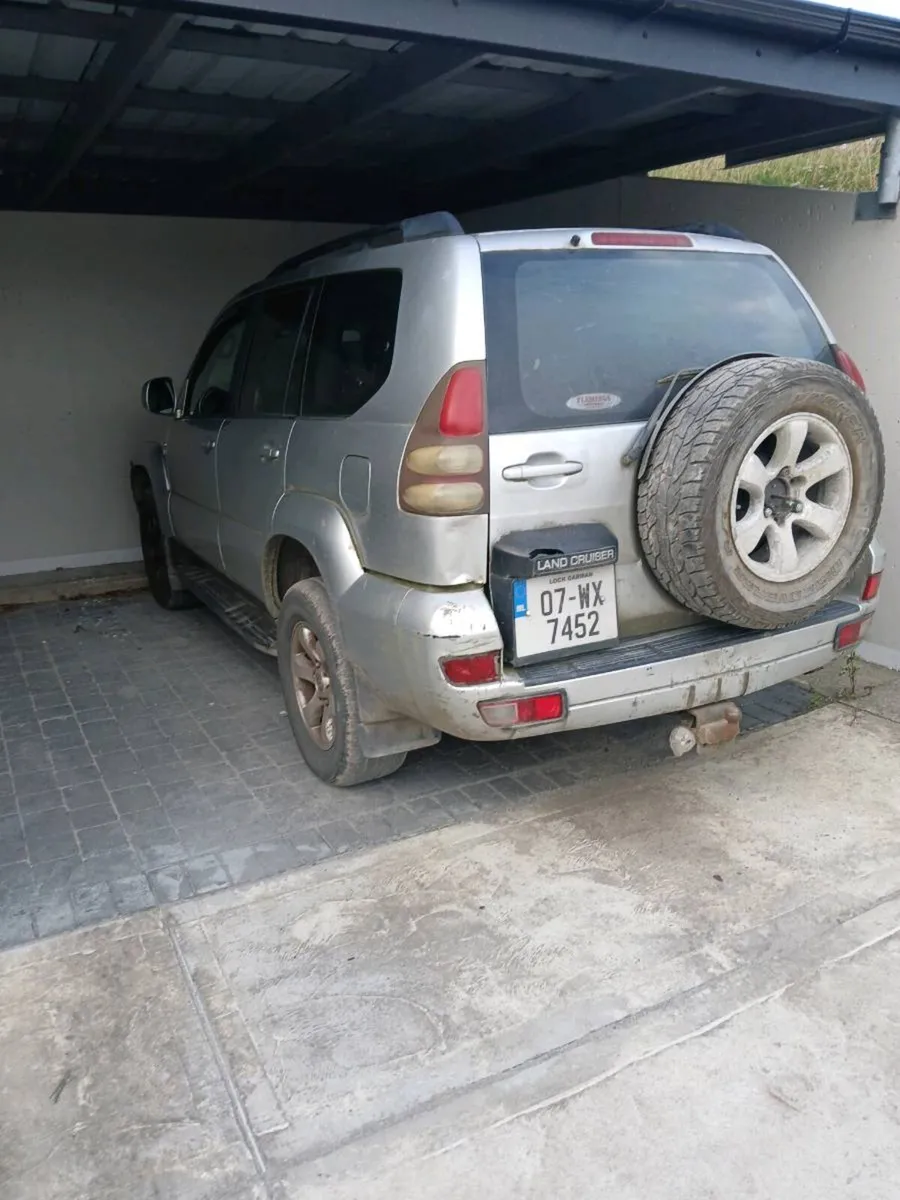 Toyota landcruiser crewcab - Image 4