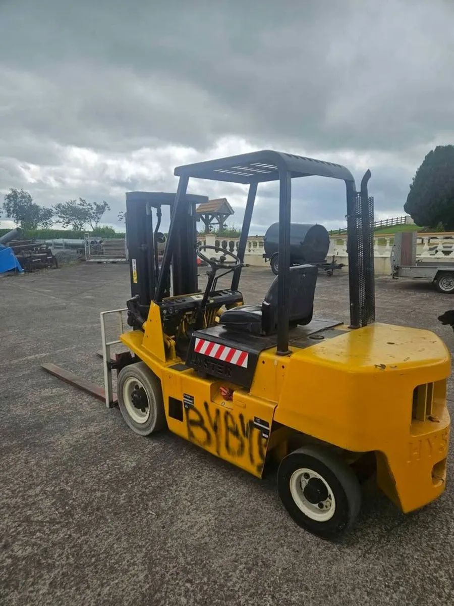 2002 Hyster 3.5 hyster diesel Forklift - Image 1