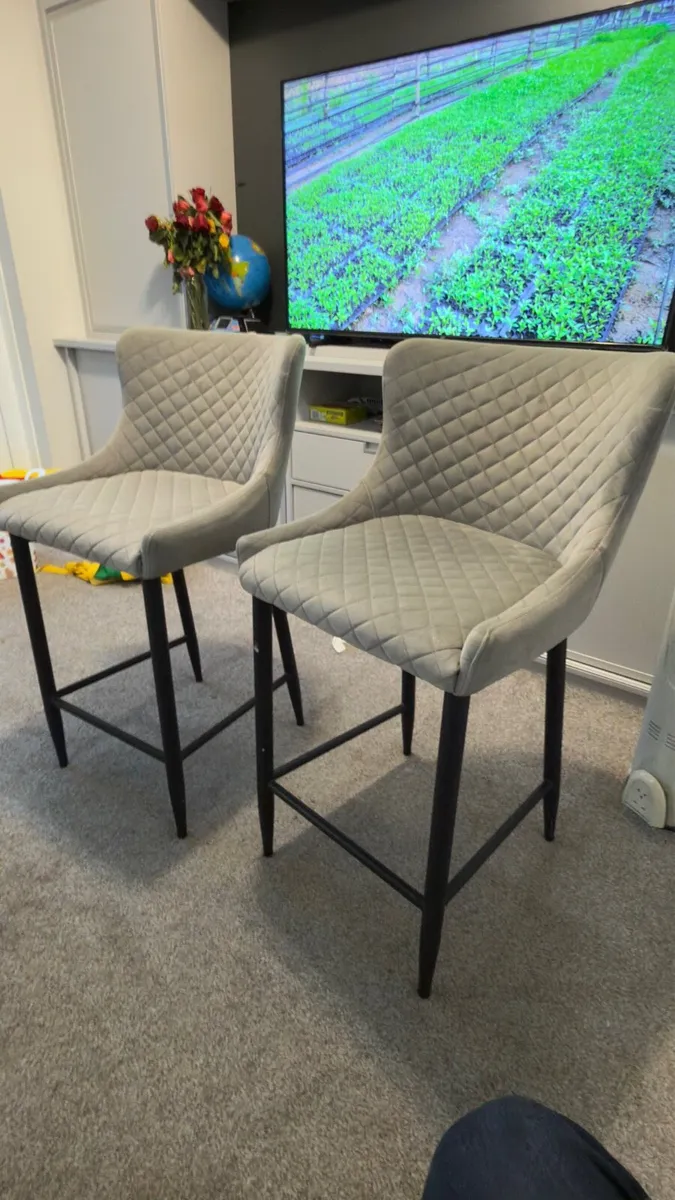 2 Velvet bar stools - Image 1