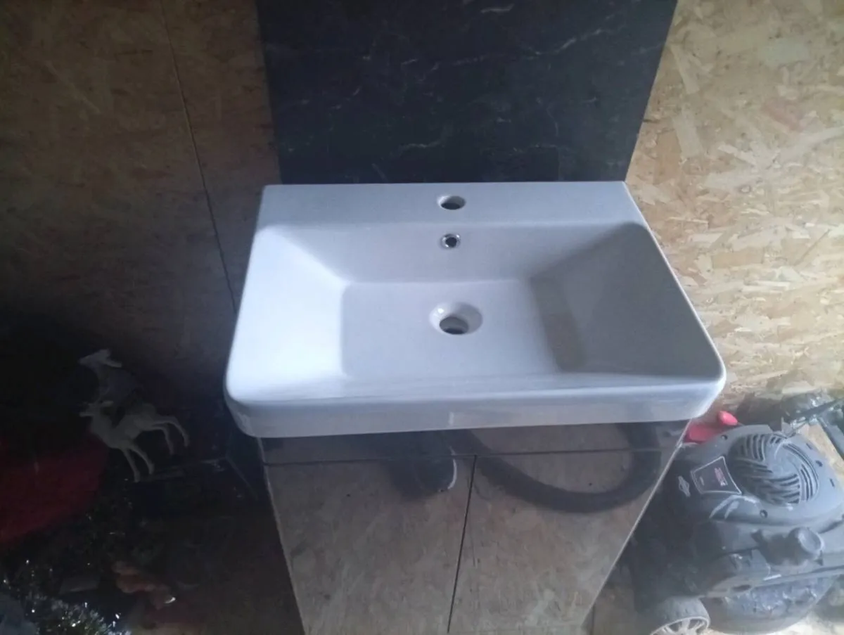 Bathroom vanity unit - Image 2