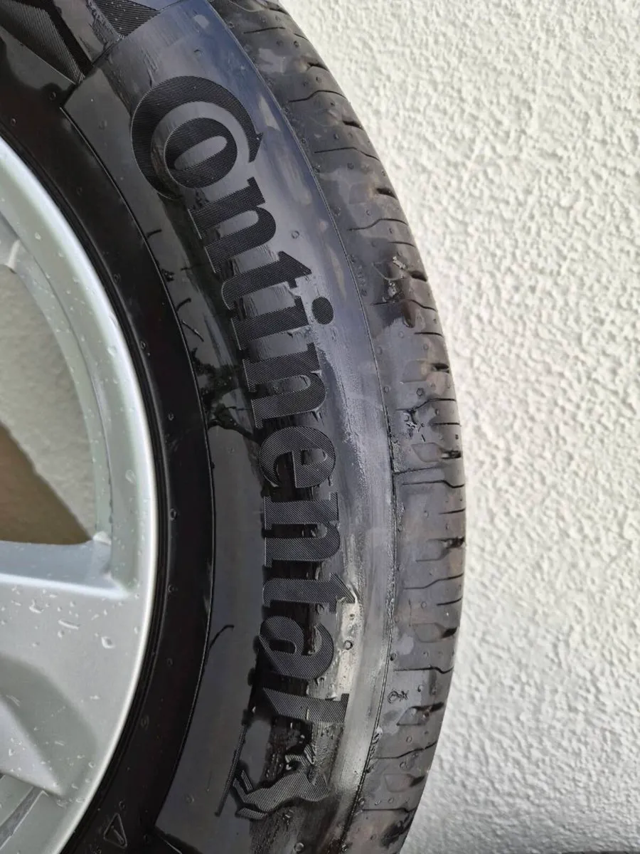 2025 Kia Sorento alloys - Image 2
