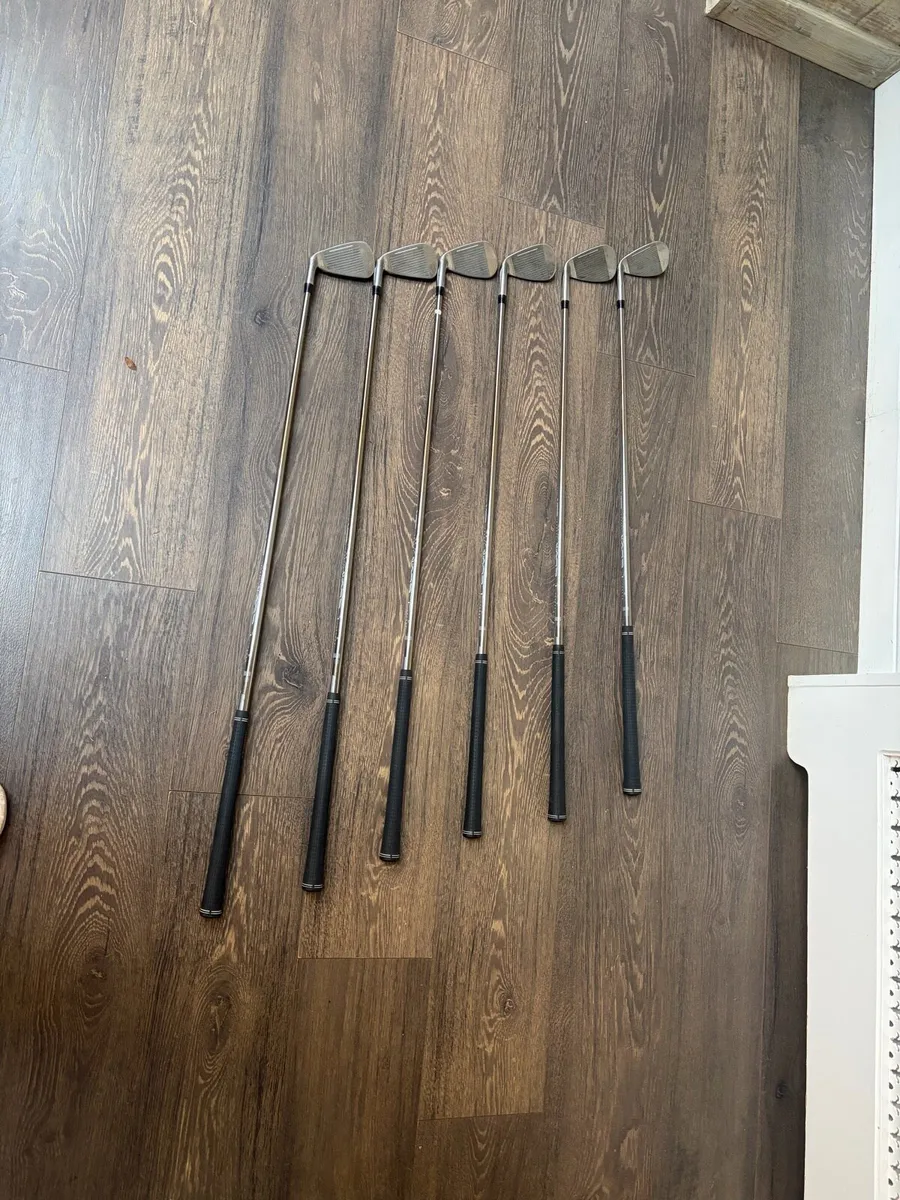 Junior golf irons Wilson sw -6iron - Image 1