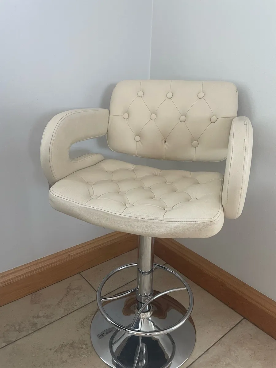 Kitchen high stools - Image 2