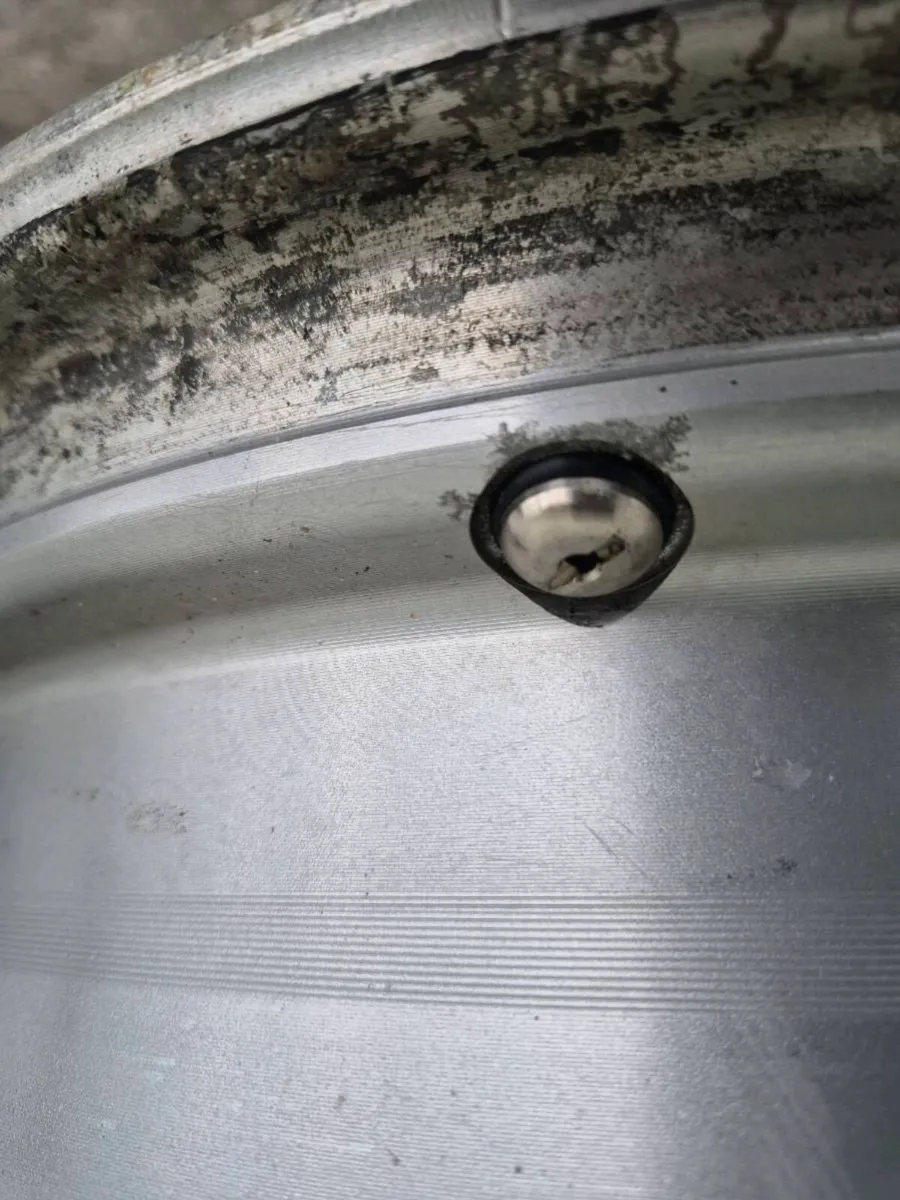 Landcruiser alloys - Image 3
