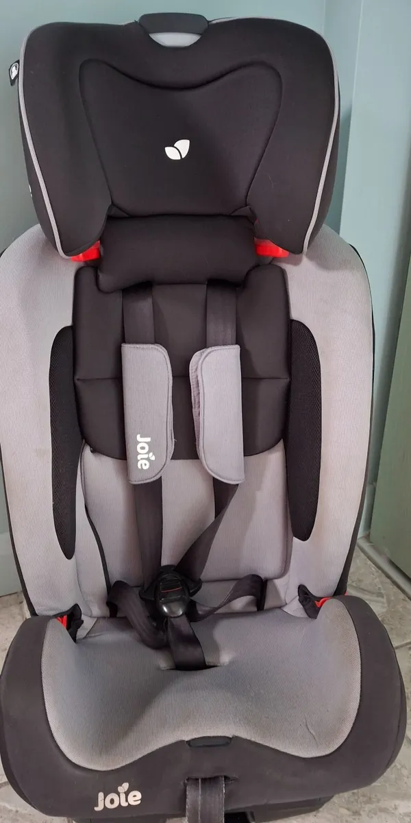 Joie Stages FX ISOFIX Car Seat – 9–36kg - Image 1