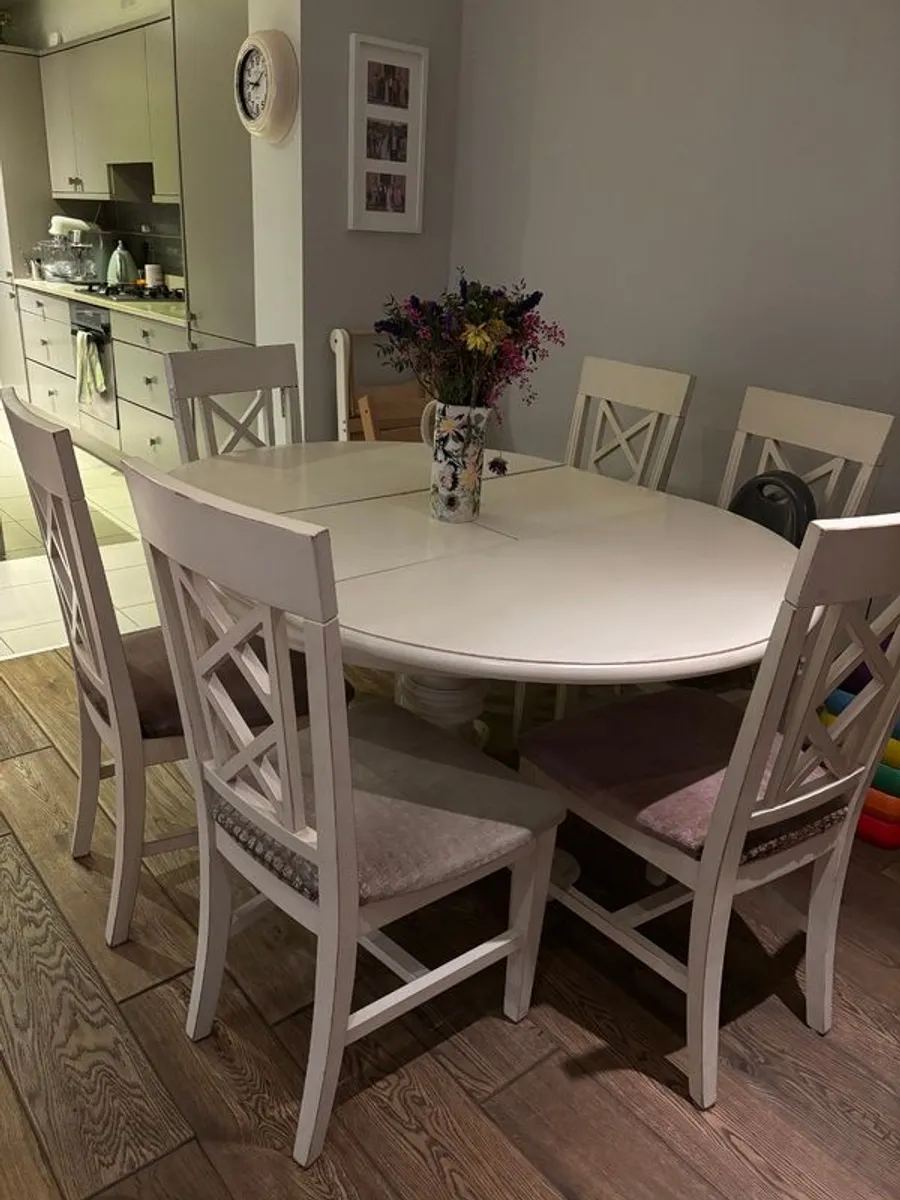 Rustic extendable Dining Table 7 chairs - Image 3