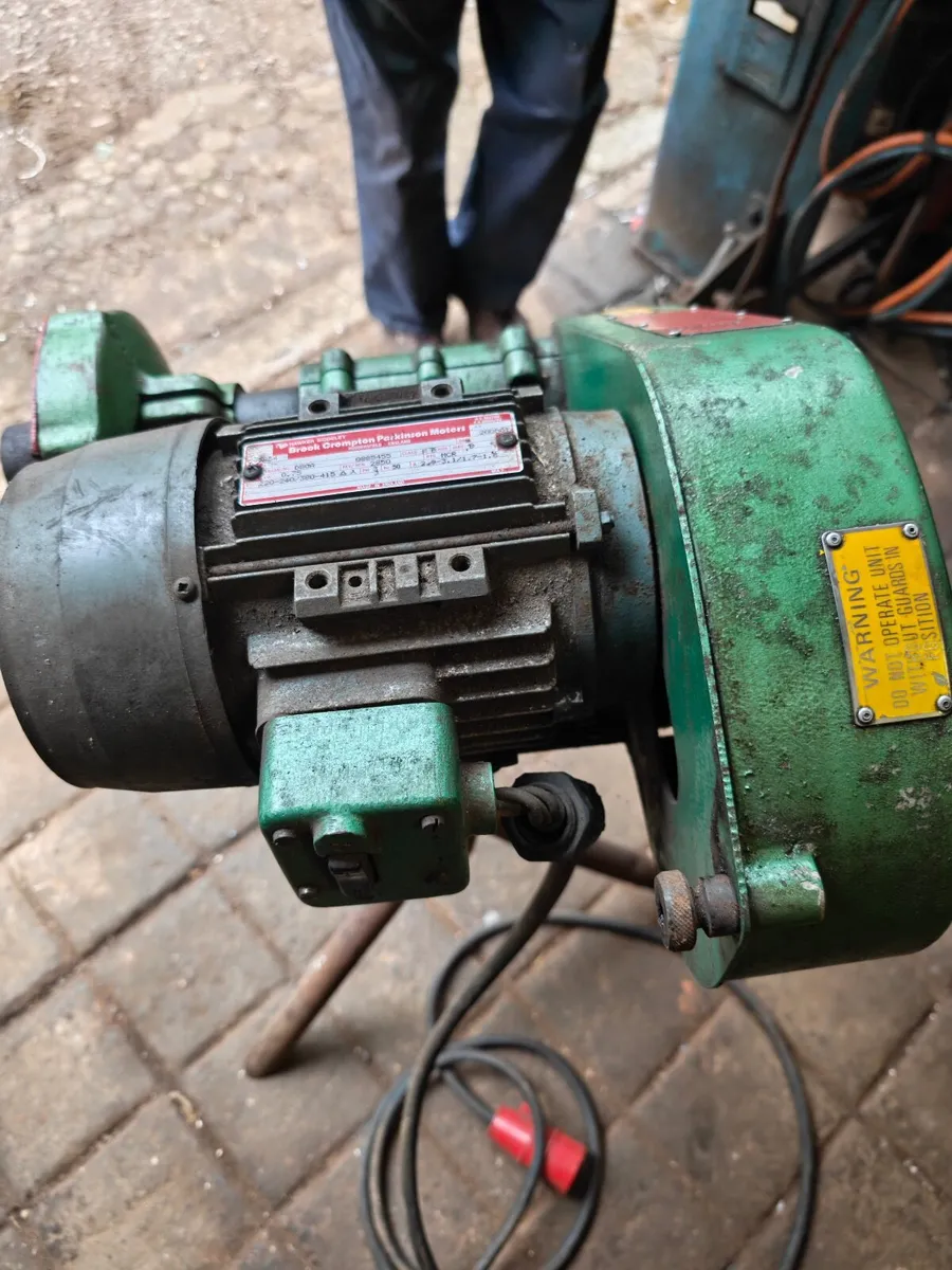 Duplex Tool Post Grinder - Image 4