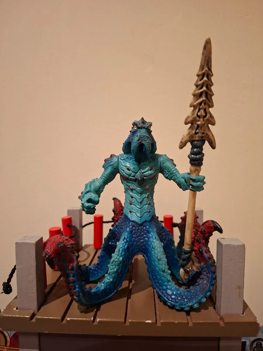 Pirate castle and ship with characters - Image 4