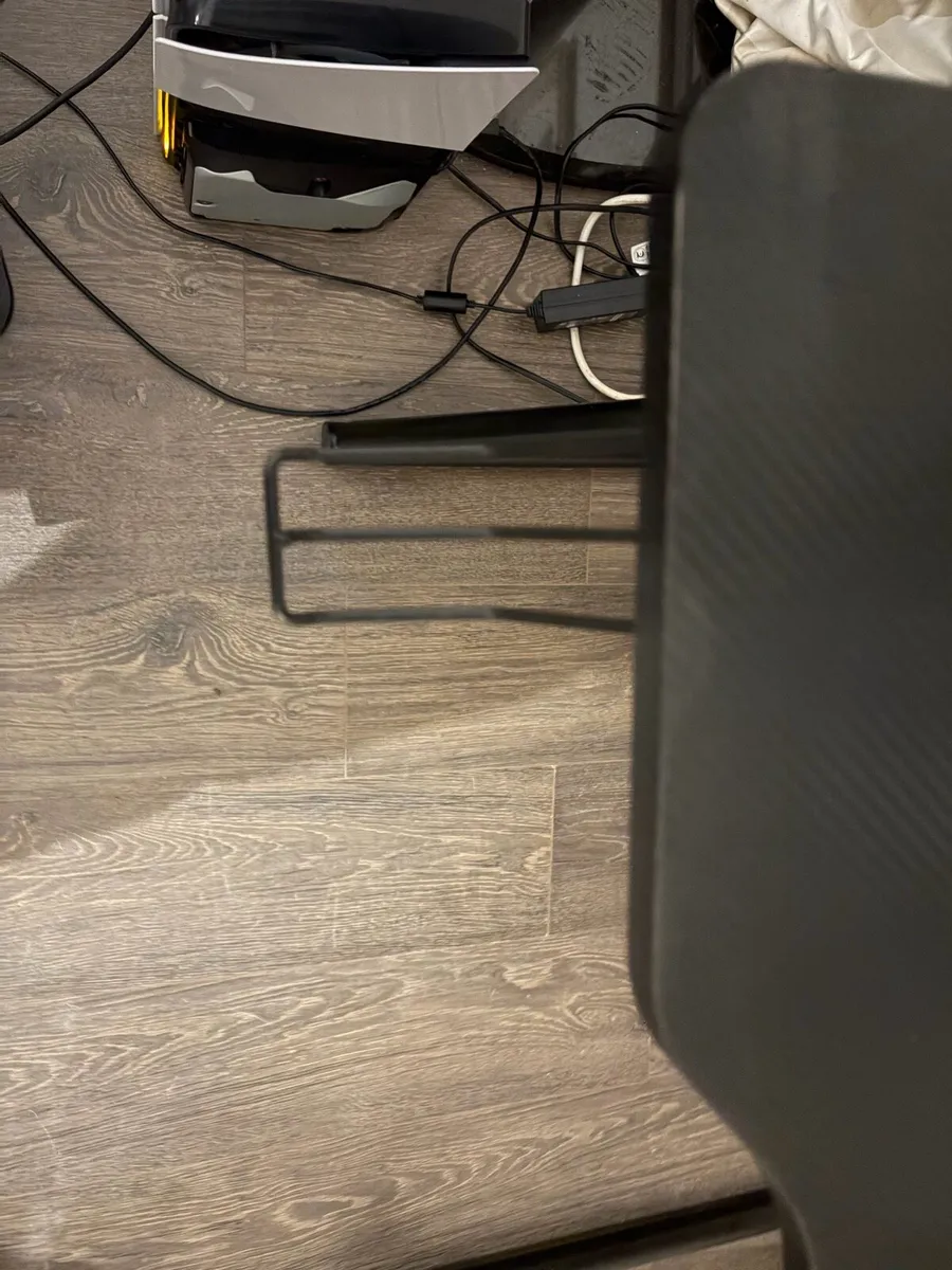 Gaming desk - Image 2