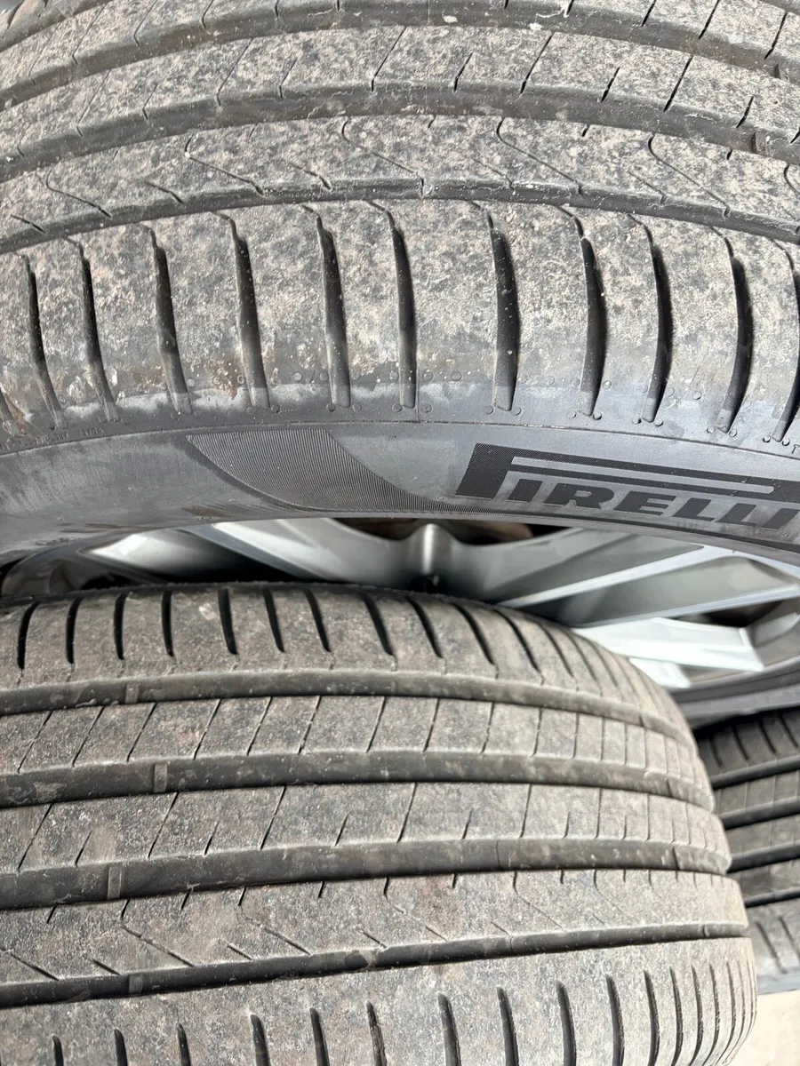 Bmw Alloys 19” - Image 3