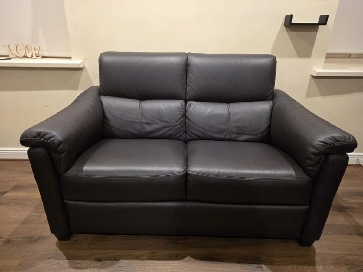 Natuzzi Brown Leather 3 seater recliner n 2 seater - Image 3