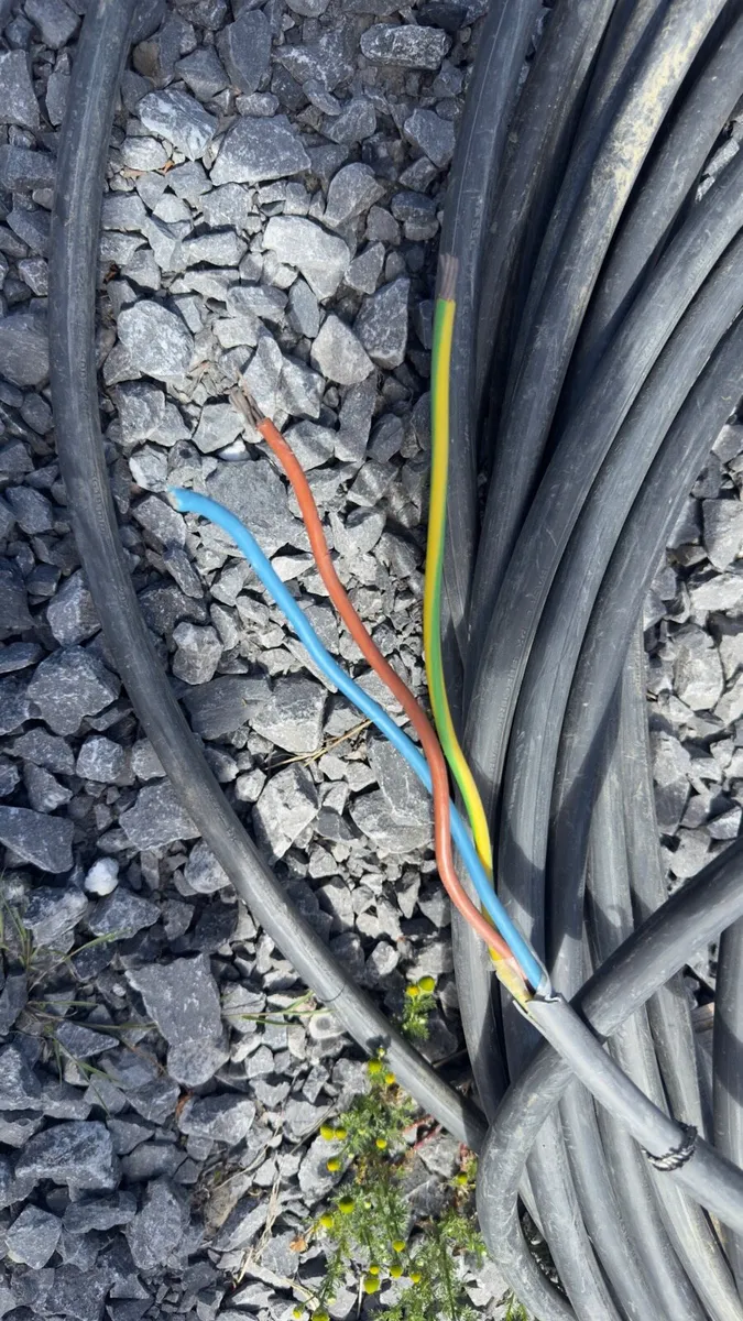 60m Electric cable bs6724 3 Core 10mm²  600/1000v - Image 3