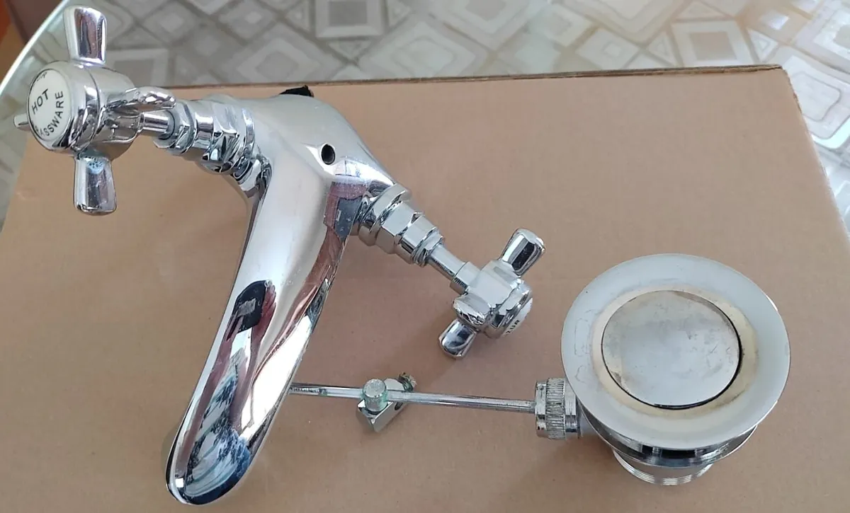 Bathroom Taps and Accessories - Image 2