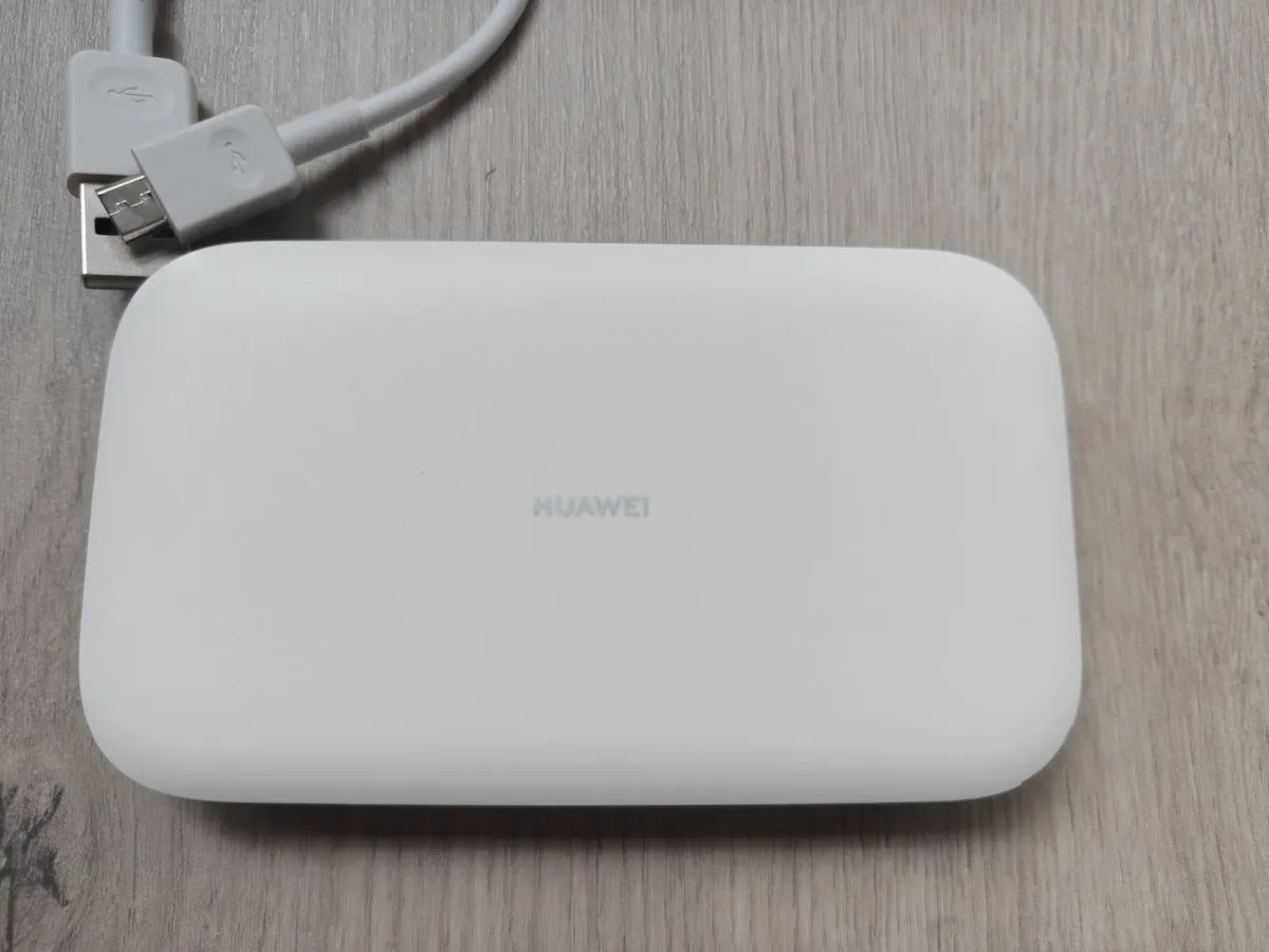 Huawei 4G+ Mobile WiFi 3 – E5783-230a unlocked - Image 2